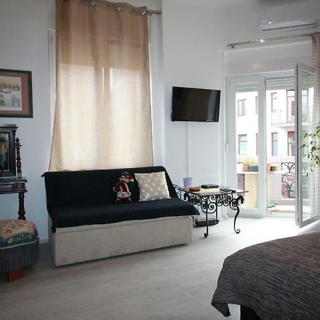 Rooms & Apartment Tea Загреб Екстер'єр фото